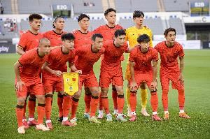 黄健翔：中国足球现在赢谁都没把握，输谁也不意外，输干净了也好